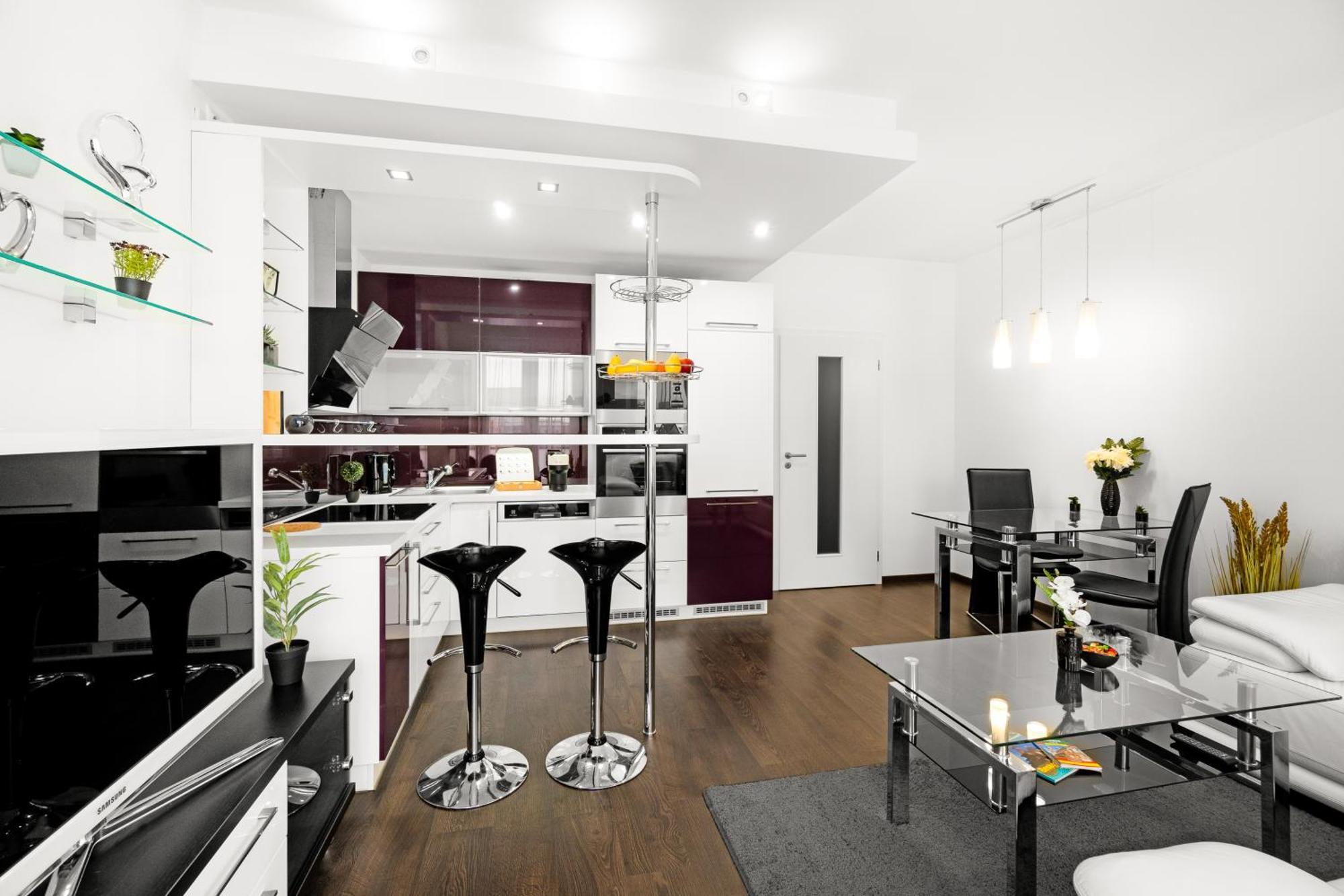 Bnb New Beautiful Apartment In The Center Of Ostrava With Option Garage Parking Eksteriør billede