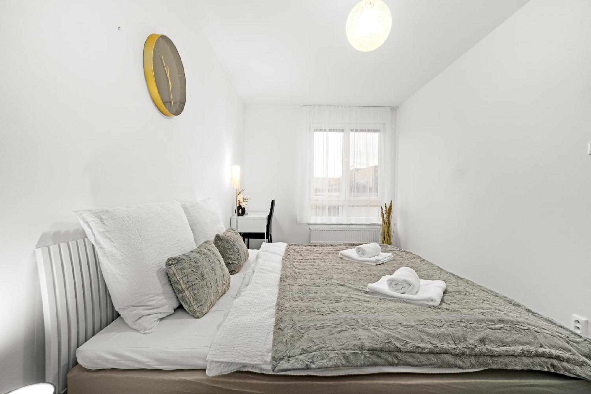 Bnb New Beautiful Apartment In The Center Of Ostrava With Option Garage Parking Eksteriør billede
