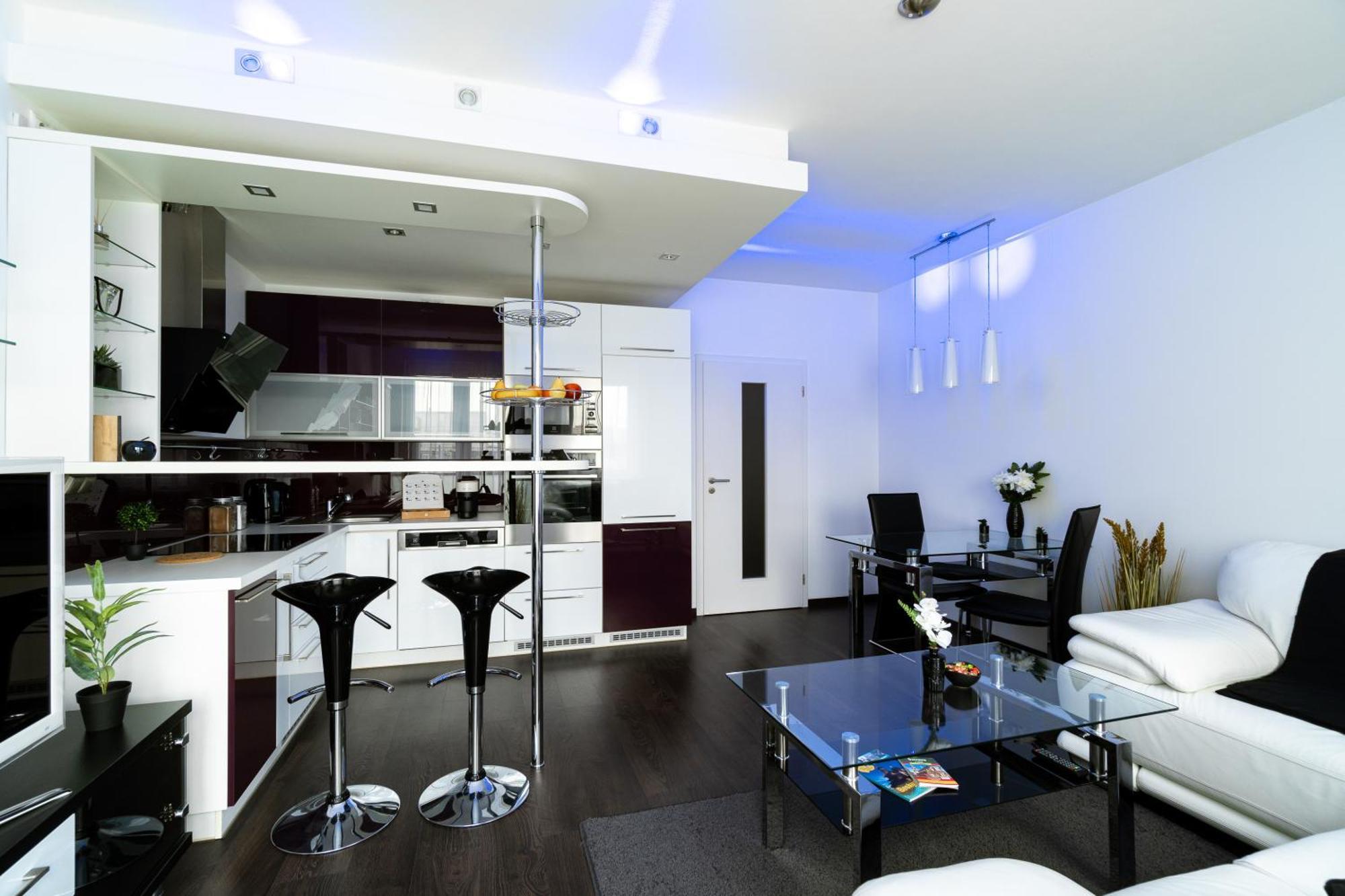 Bnb New Beautiful Apartment In The Center Of Ostrava With Option Garage Parking Eksteriør billede
