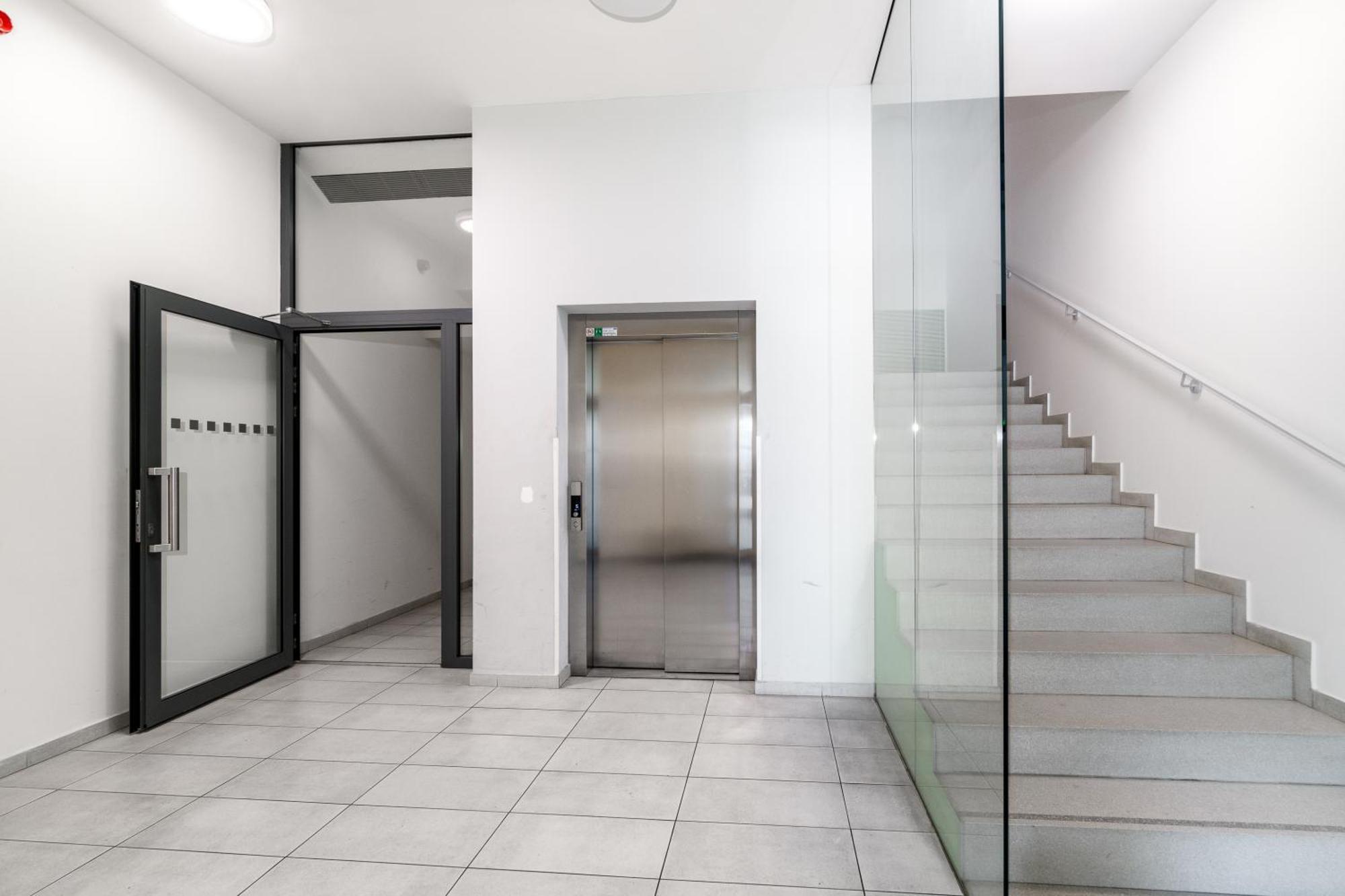 Bnb New Beautiful Apartment In The Center Of Ostrava With Option Garage Parking Eksteriør billede