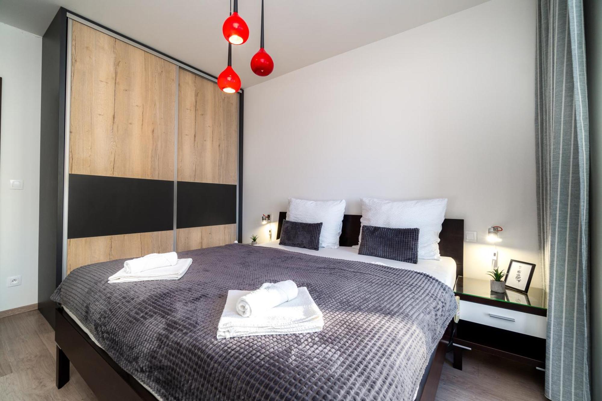 Bnb New Beautiful Apartment In The Center Of Ostrava With Option Garage Parking Eksteriør billede