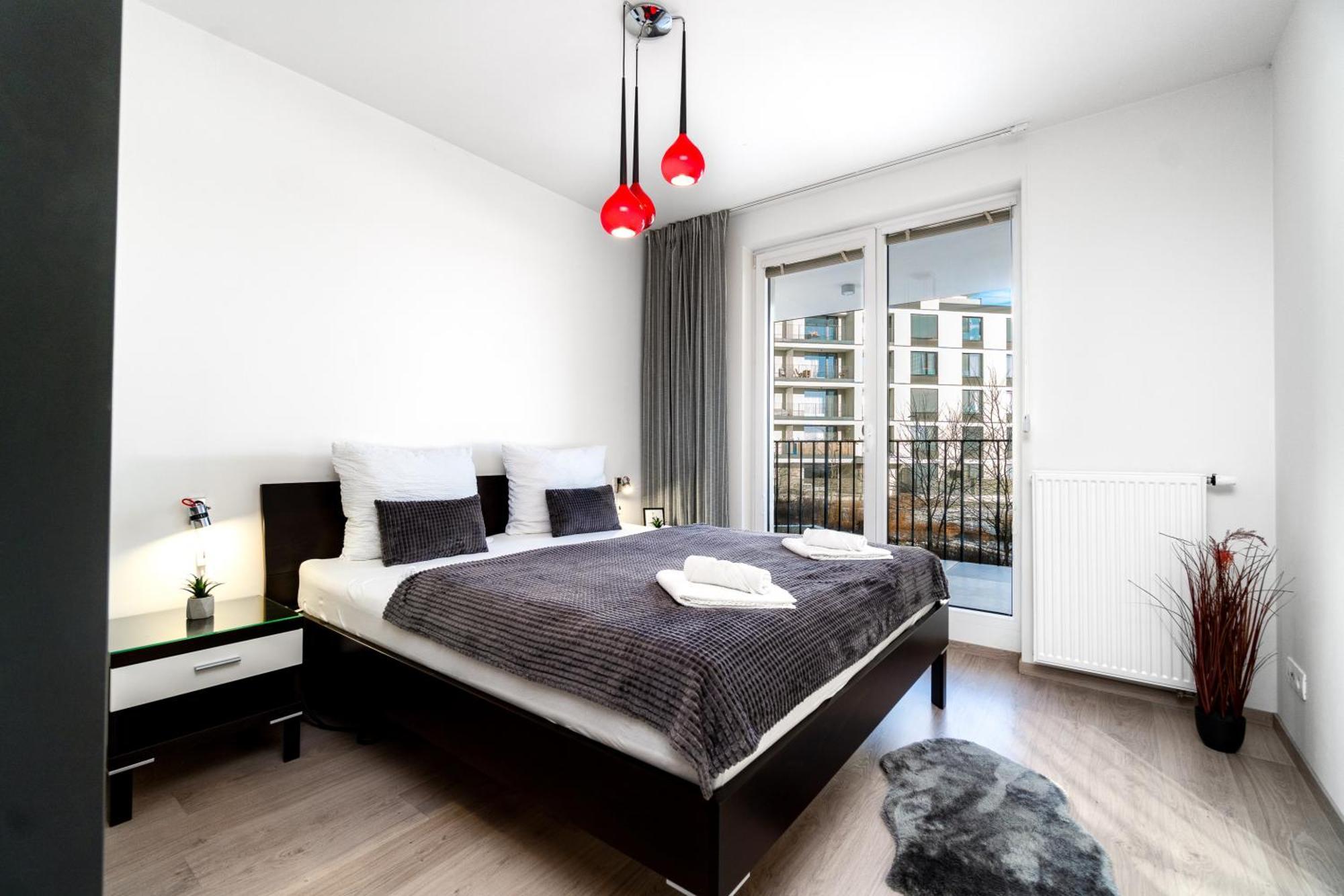 Bnb New Beautiful Apartment In The Center Of Ostrava With Option Garage Parking Eksteriør billede